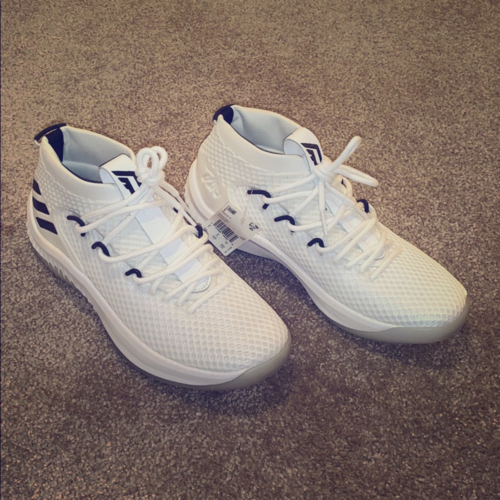 Adidas Dame 4 Basketball
